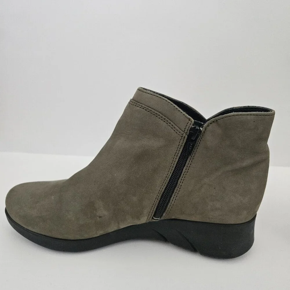 Mephisto Women's Margaux Boot in Muted Green Gray Suede Size 6